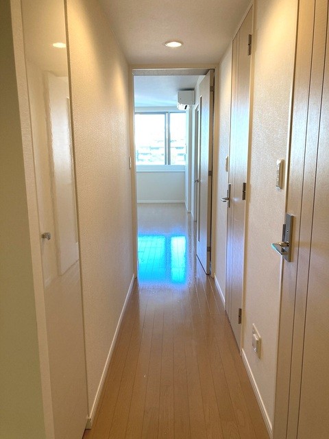 ※写真は同タイプ住戸です。(玄関)