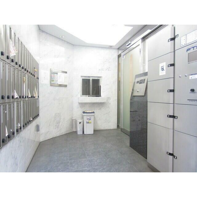 オートロック、メールボックス