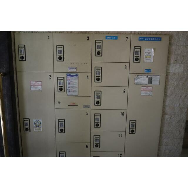 宅配ボックス完備です