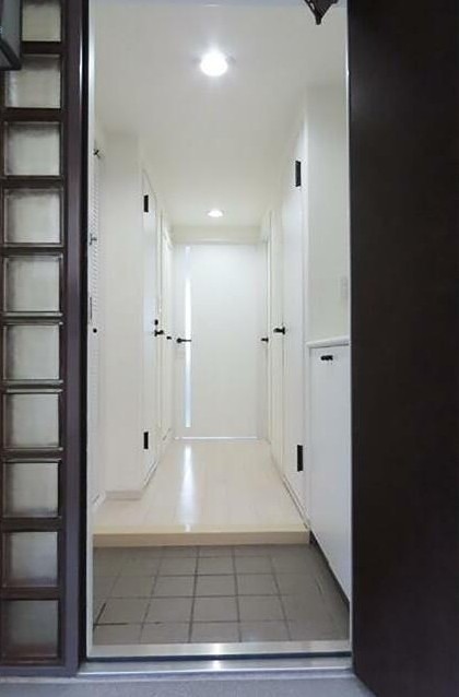 ※同仕様写真含む(玄関)