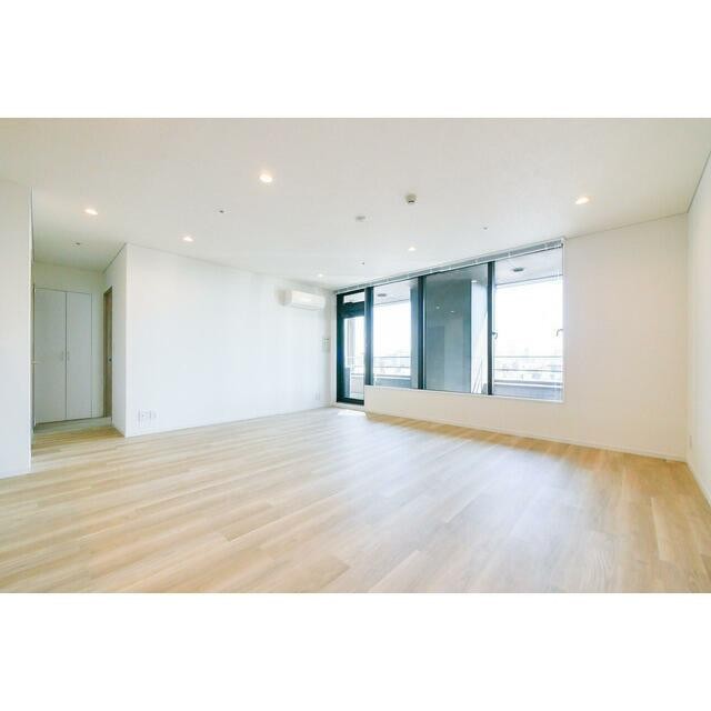 (居間)
