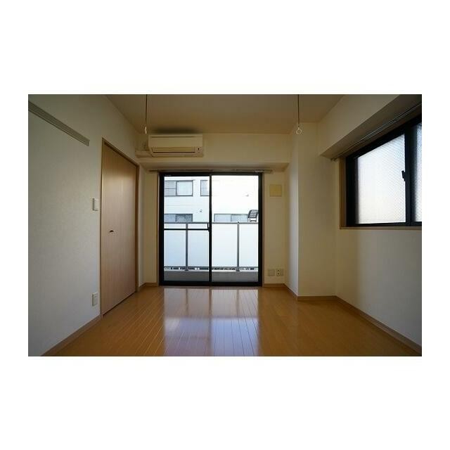 (居間)