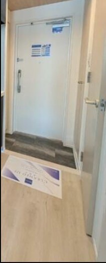 ※同仕様写真含む(玄関)