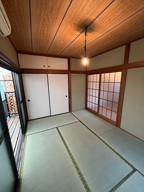 (居間)