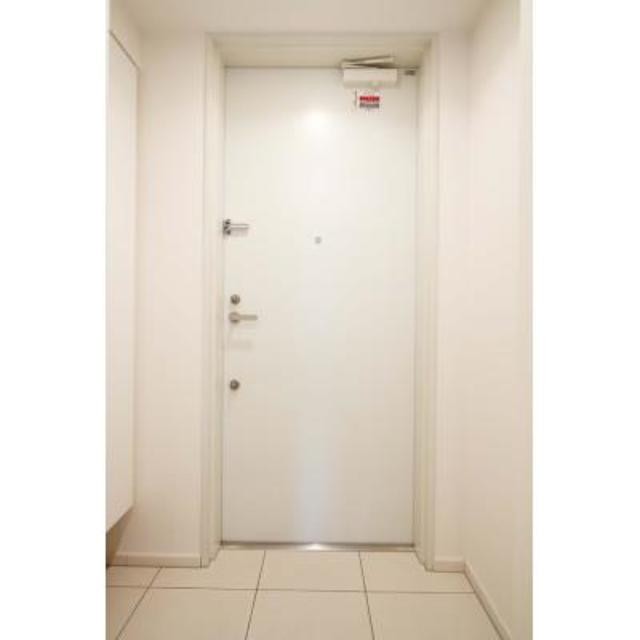 ※写真は同タイプ住戸です。(玄関)