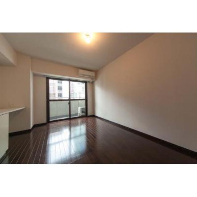 ※写真は同タイプ住戸です。(居間)