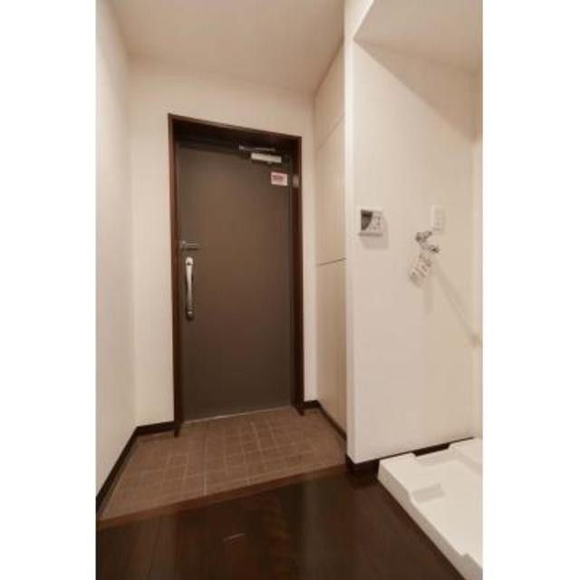 ※写真は同タイプ住戸です。(玄関)