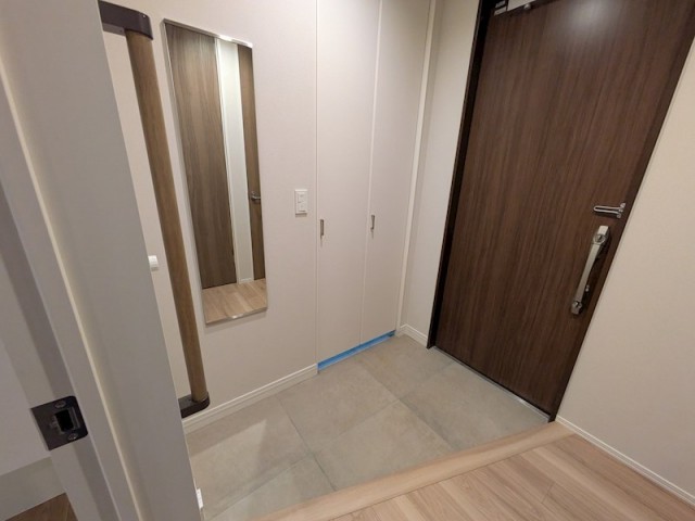 (玄関)