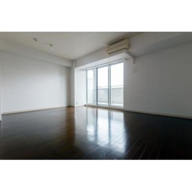 ※写真は同タイプ住戸です。(居間)