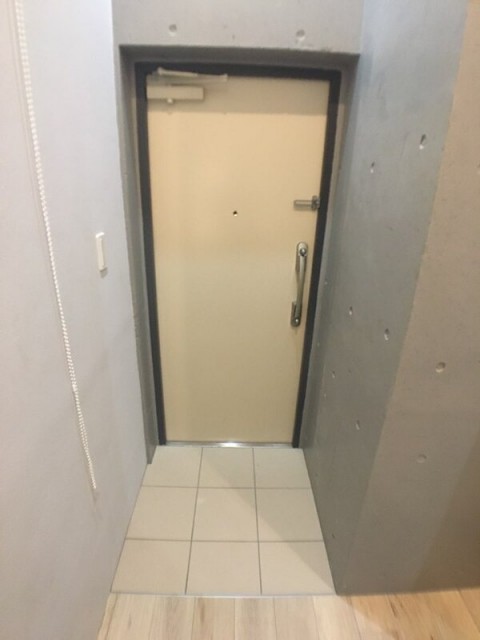 (玄関)