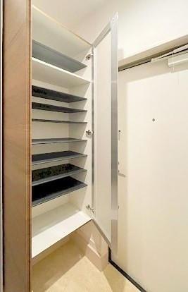 (玄関)