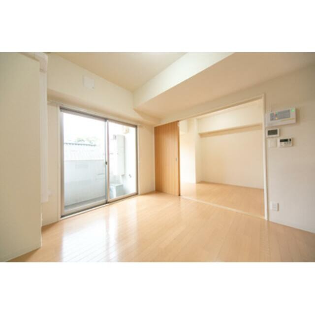 ※写真は同タイプ住戸です。(居間)