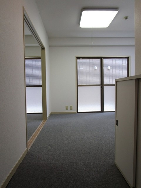 (居間)