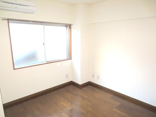 (居間)