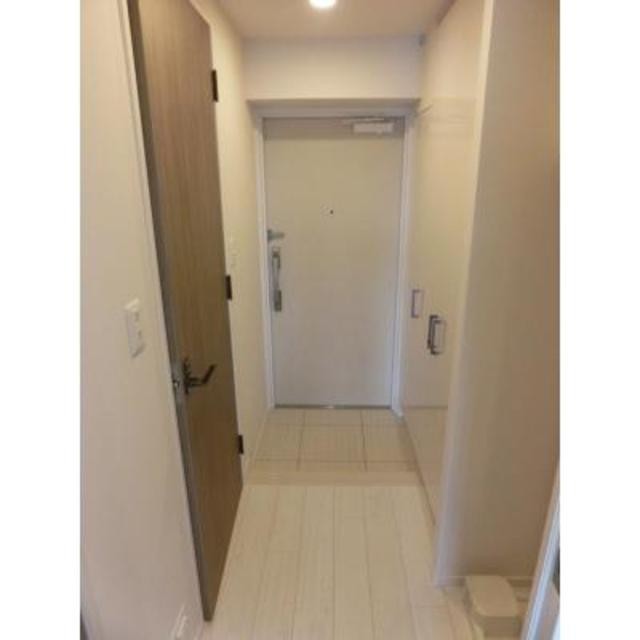 ※写真は同タイプ住戸です。(玄関)