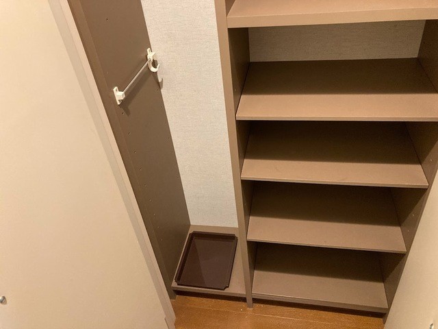 (玄関)