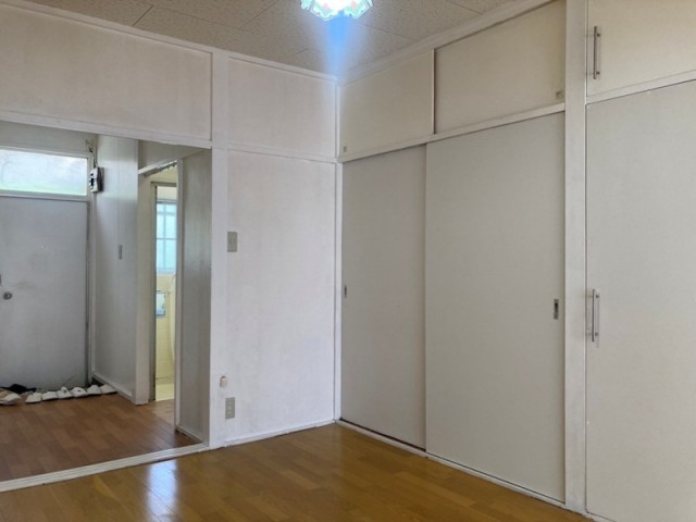 (玄関)