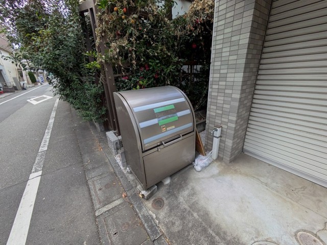 (玄関)