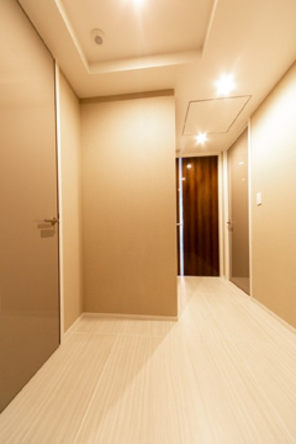 ※写真は同タイプ住戸です。(玄関)