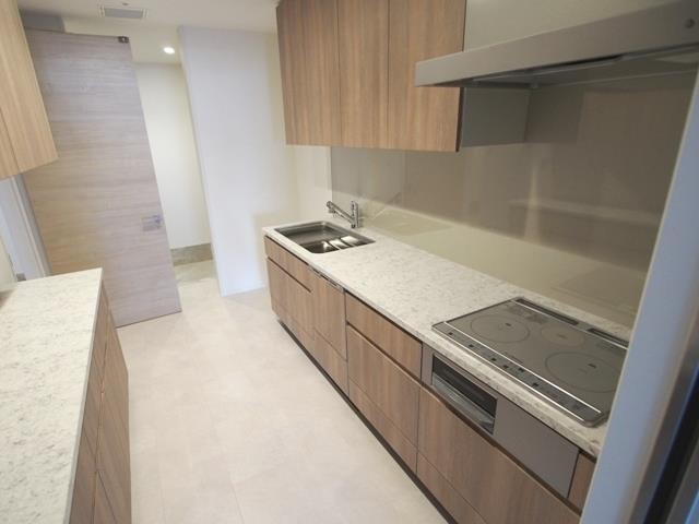 ※写真は同タイプ住戸です。(キッチン)