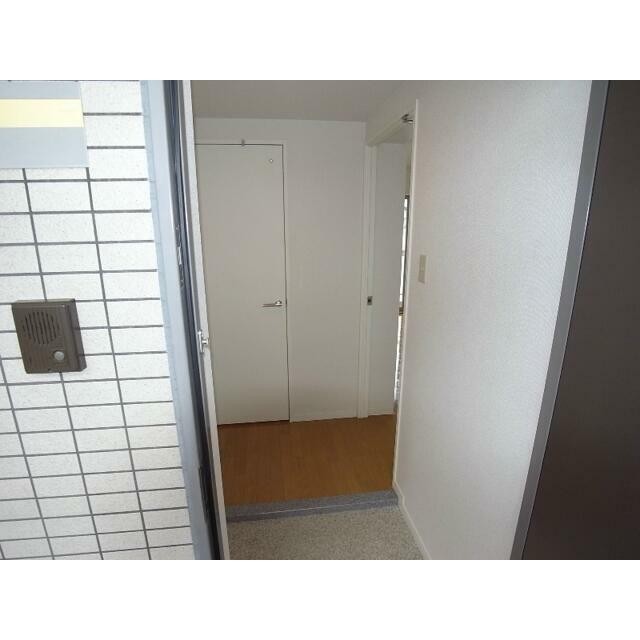 (玄関)
