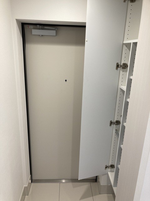 (玄関)