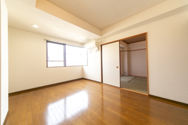 ※写真は同タイプ住戸です。(居間)