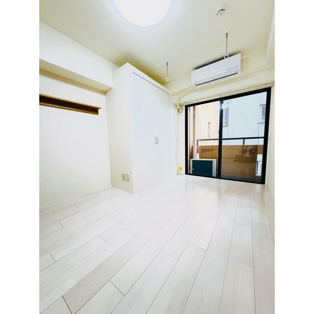 (居間)