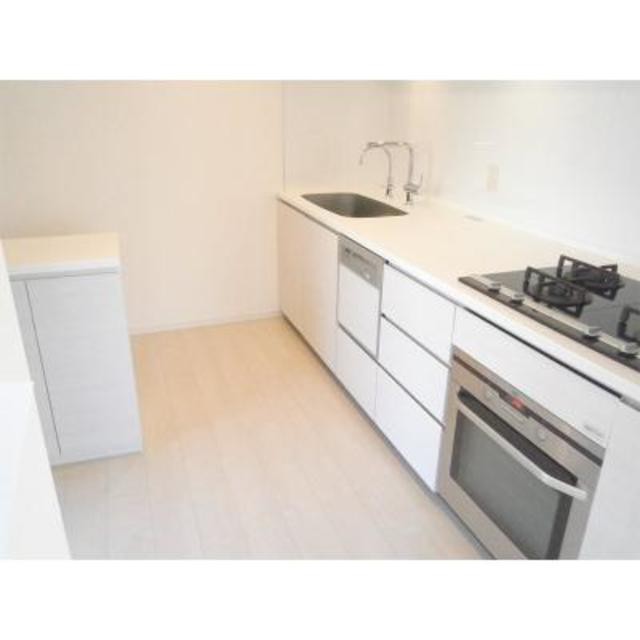 ※写真は同タイプ住戸です。(キッチン)