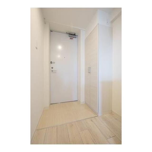 ※写真は同タイプ住戸です。(玄関)
