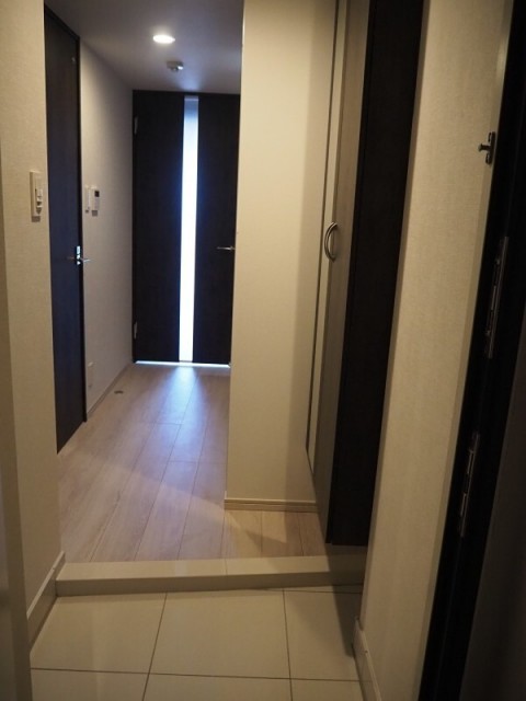 (玄関)