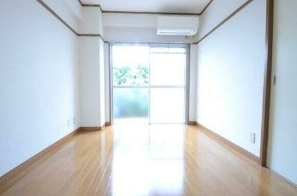 ※同仕様写真含む(居間)