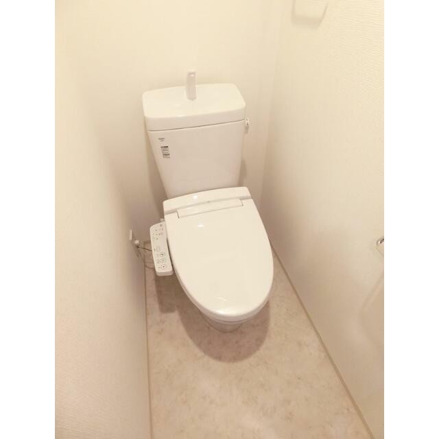 温水洗浄便座(内装)
