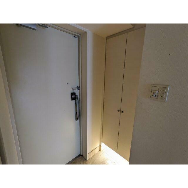 (玄関)