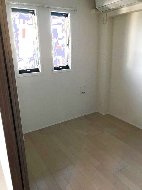 (居間)