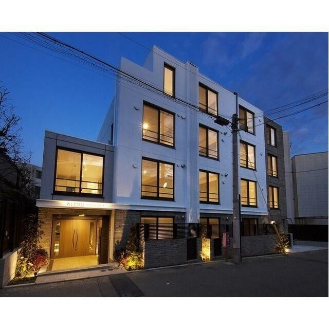 世田谷区羽根木2丁目 【賃貸居住】マンション