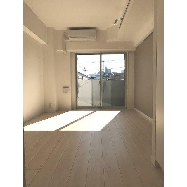 (居間)