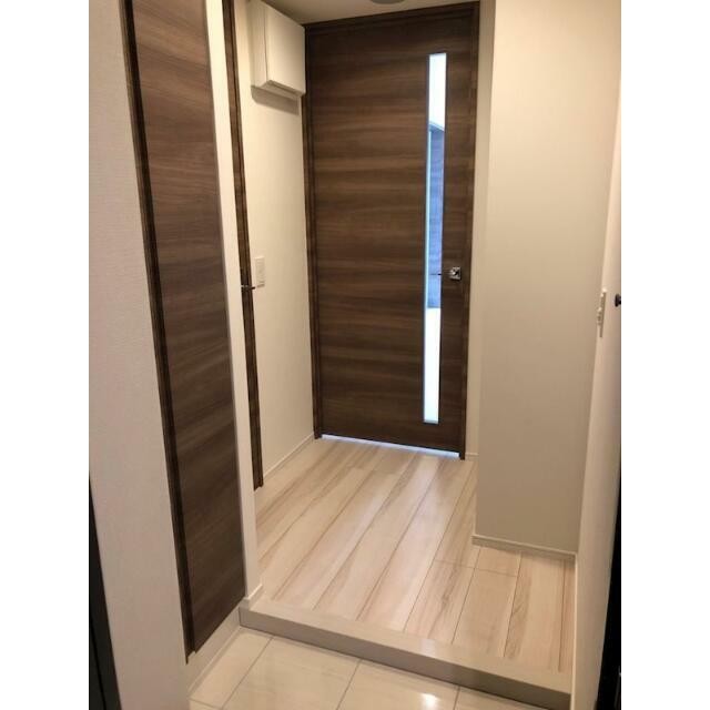 (玄関)