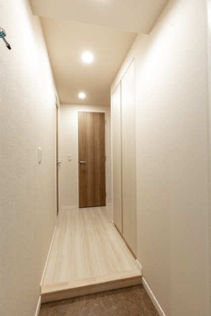 ※写真は同タイプ住戸です。(玄関)