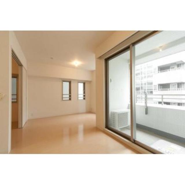 ※写真は同タイプ住戸です。(居間)