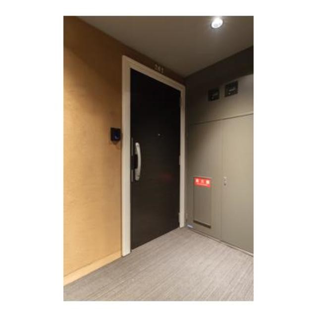 ※写真は同タイプ住戸です。(玄関)