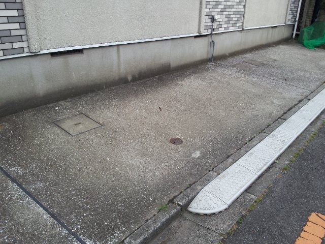(玄関)