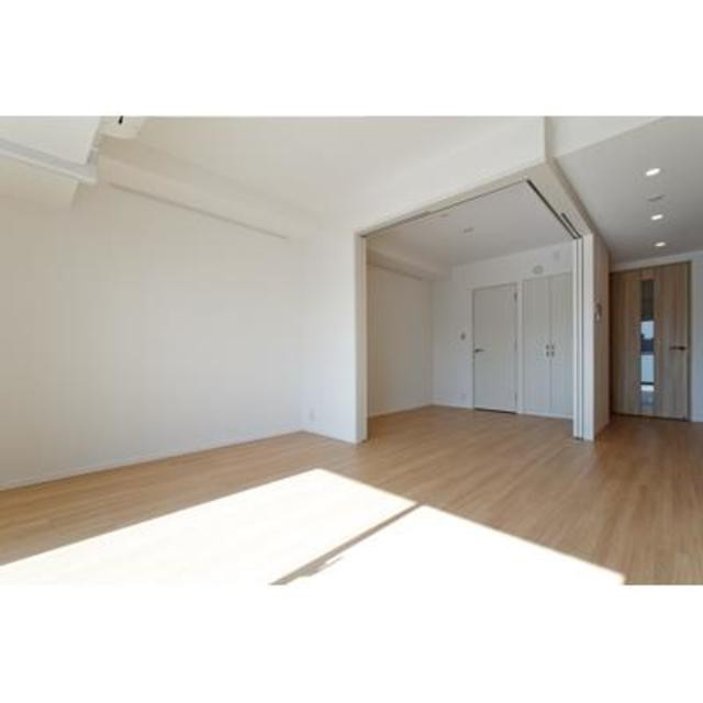 ※写真は同タイプ住戸です。(居間)