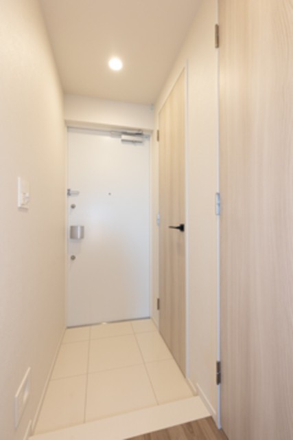 ※写真は同タイプ住戸です。(玄関)