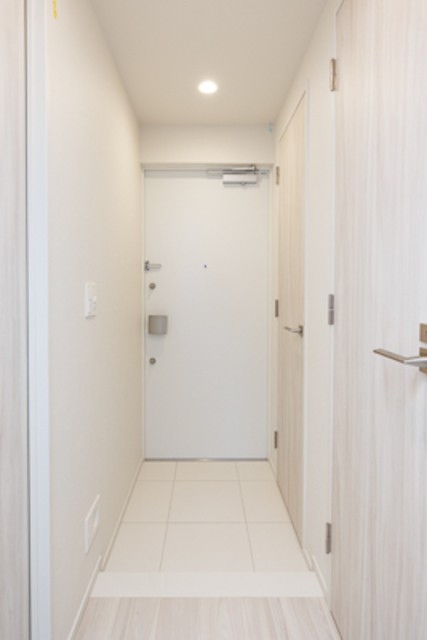 ※写真は同タイプ住戸です。(玄関)