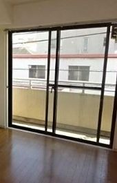 (居間)