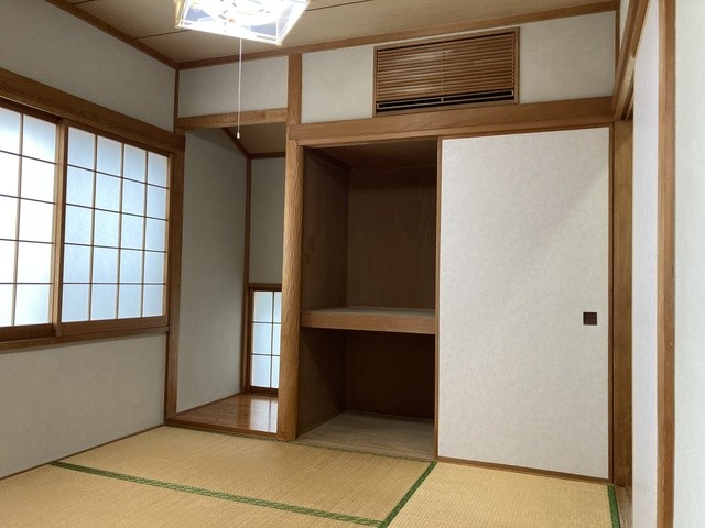 (居間)