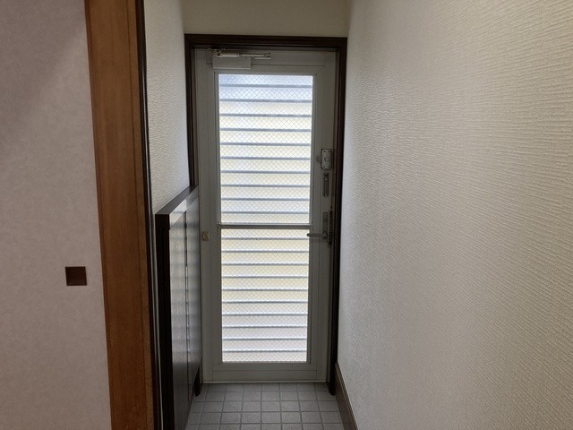 (玄関)