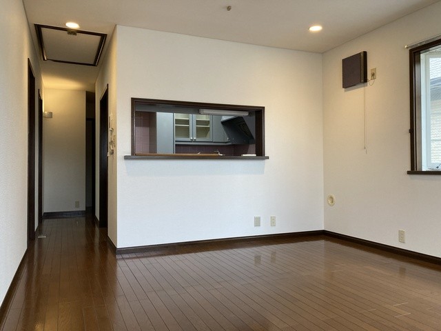 (居間)