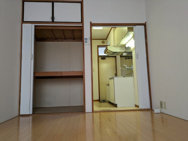 (居間)